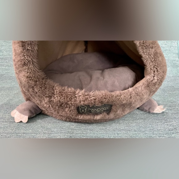 NANDOG Pet Gear Sloth Small Pet Bed
Cozy Warm Super Soft Safe Space for your Pup - Picture 6 of 14